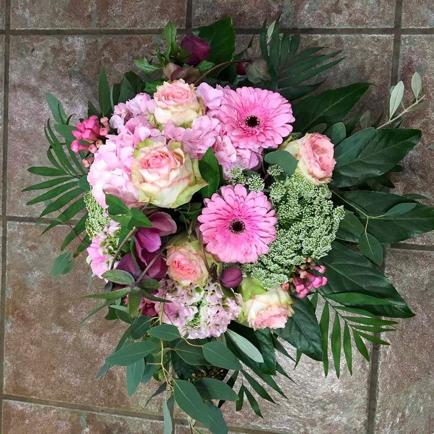 Bunter Blumenstrauß von Florist Nicky Judel aus Mulsum